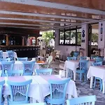 Arya Hotel 3*