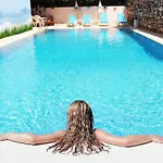 Arya Hotell Çeşme